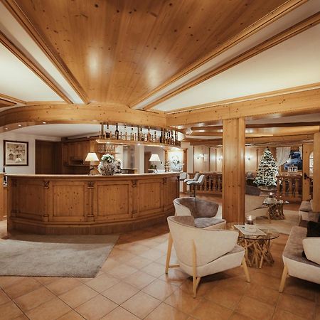 Villa Flora Mountain Lodges San Cassiano  Luaran gambar