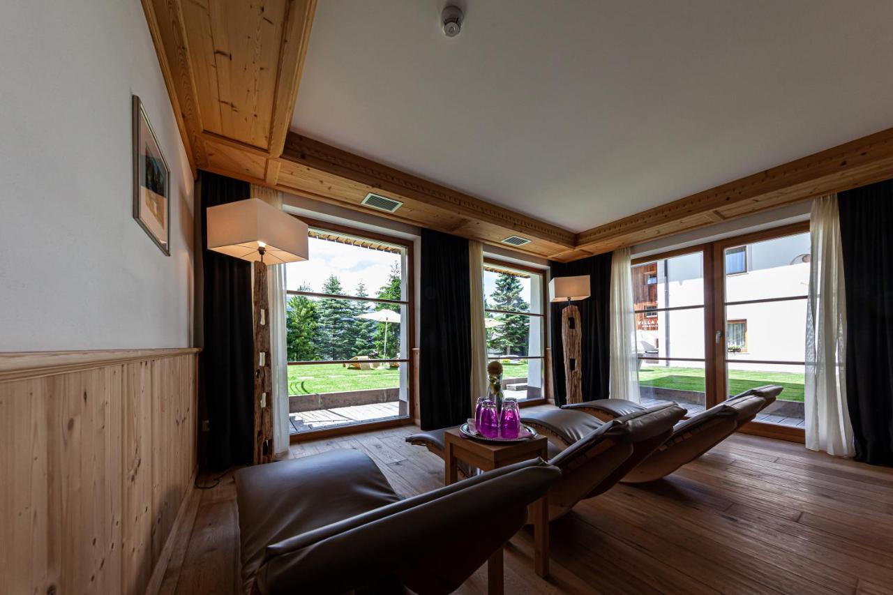 Villa Flora Mountain Lodges San Cassiano  Luaran gambar
