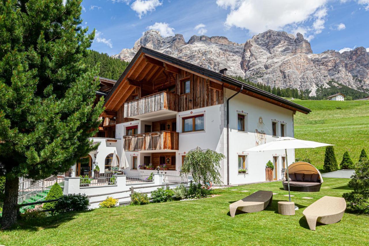 Villa Flora Mountain Lodges San Cassiano  Luaran gambar