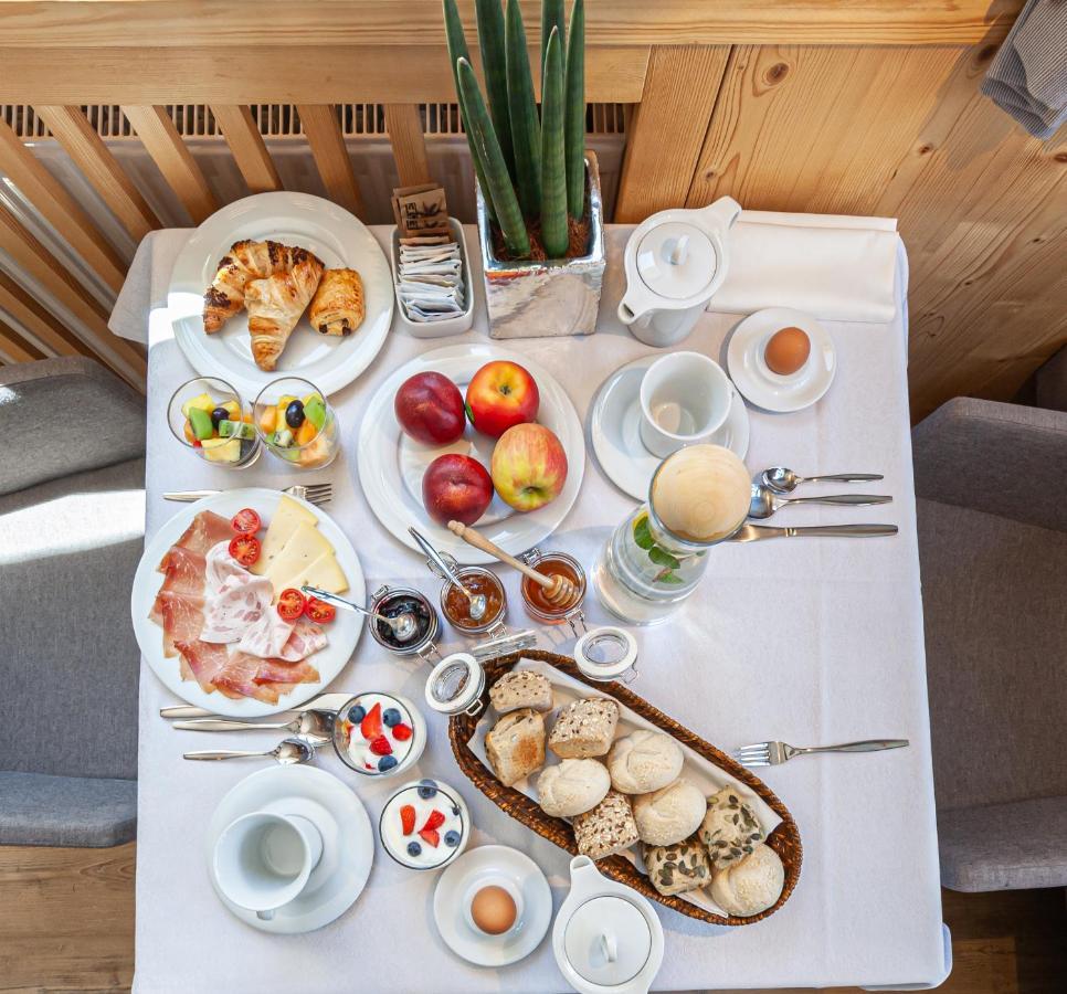 Villa Flora Mountain Lodges San Cassiano  Luaran gambar