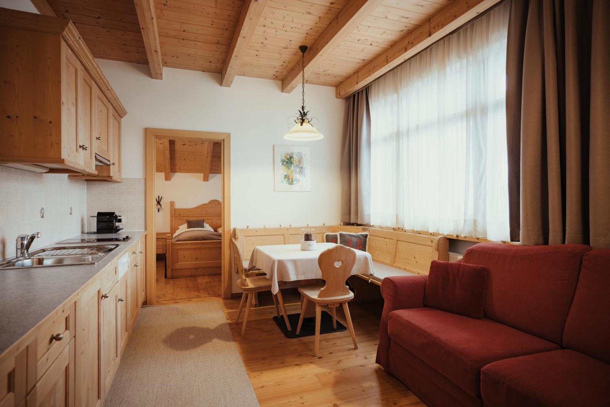 Villa Flora Mountain Lodges San Cassiano  Luaran gambar