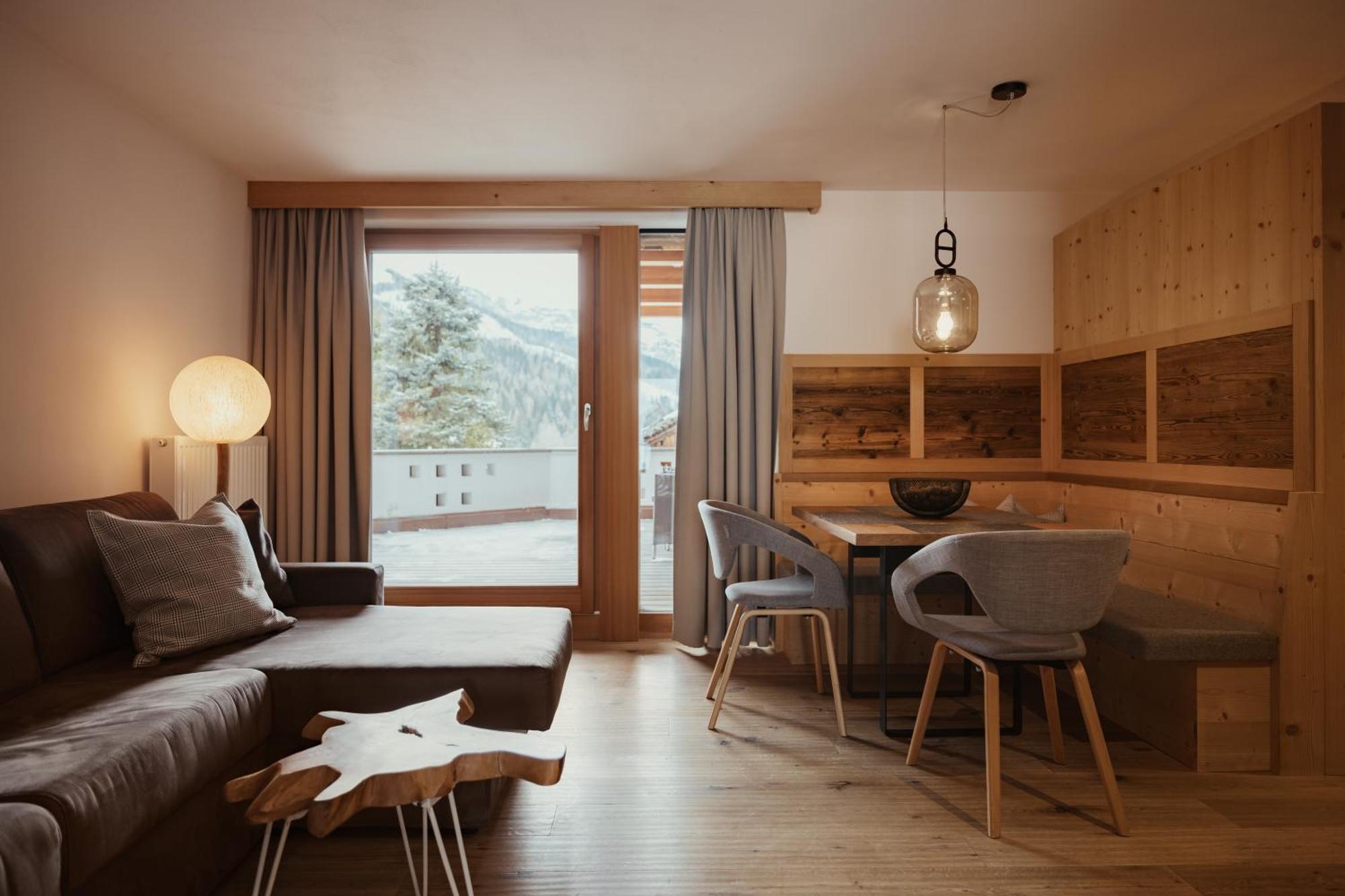 Villa Flora Mountain Lodges San Cassiano  Luaran gambar