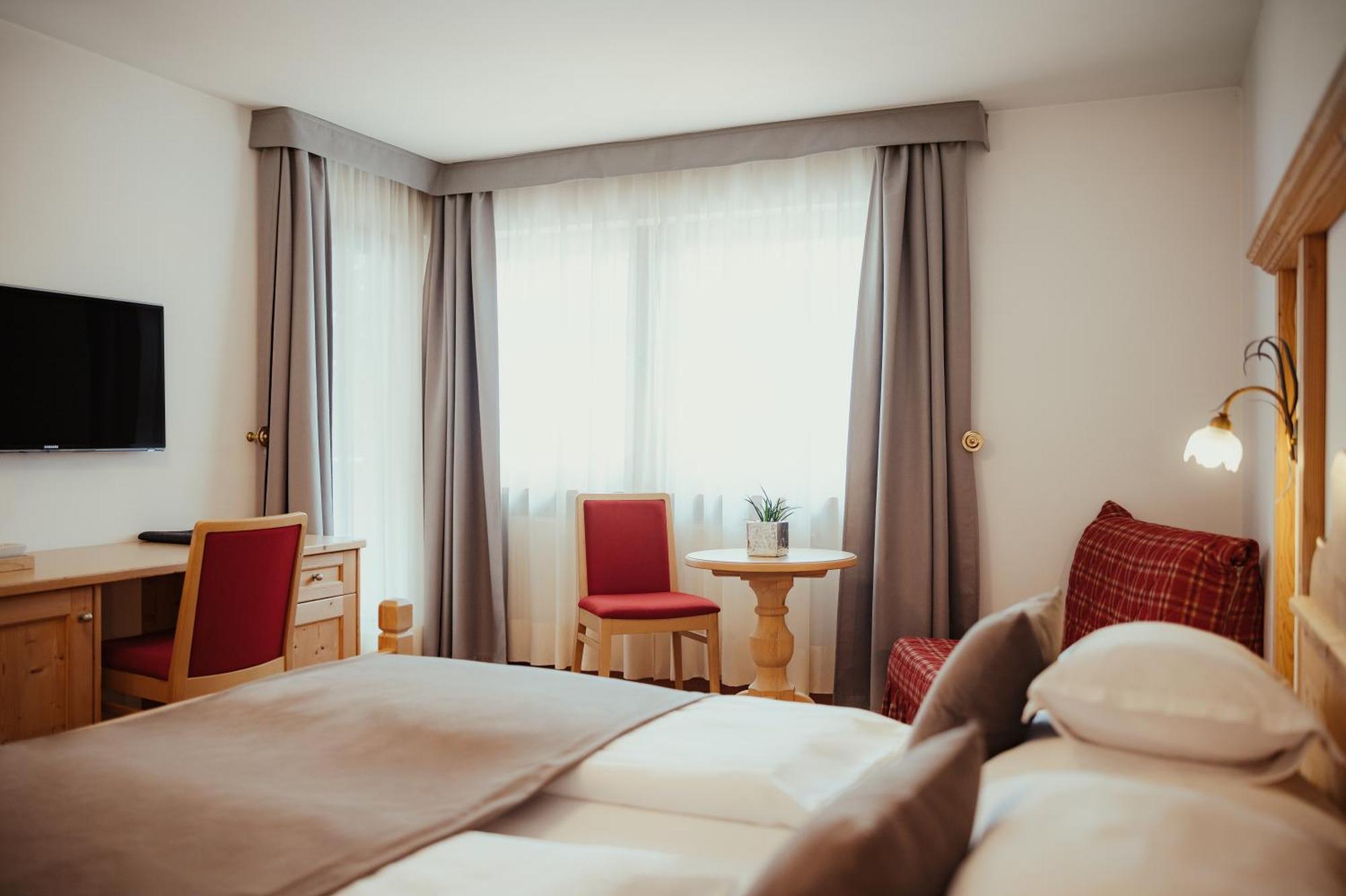 Villa Flora Mountain Lodges San Cassiano  Luaran gambar