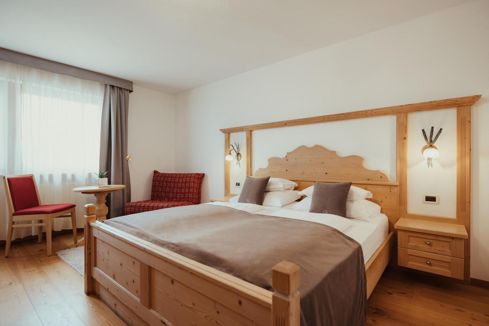 Villa Flora Mountain Lodges San Cassiano  Luaran gambar