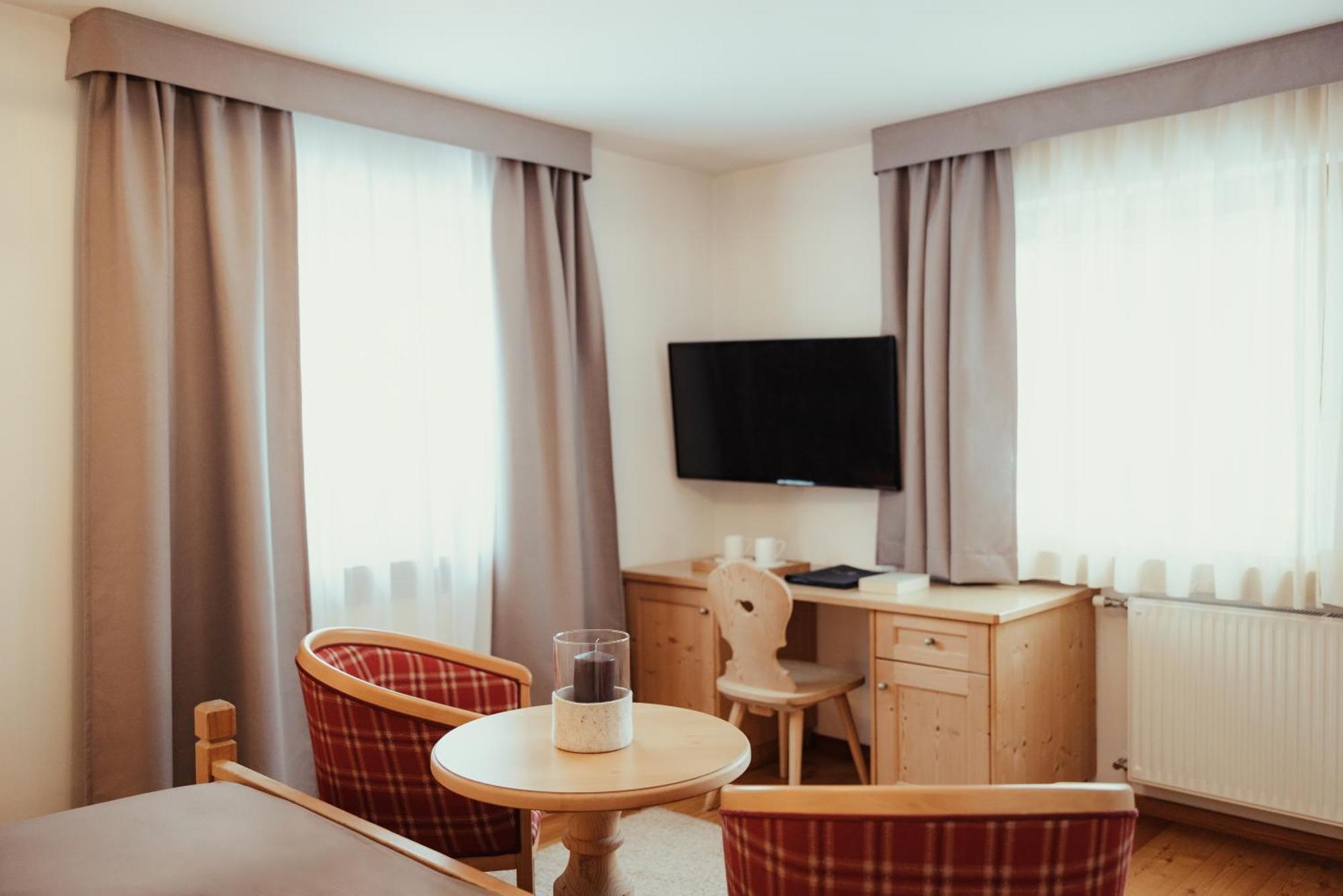 Villa Flora Mountain Lodges San Cassiano  Luaran gambar