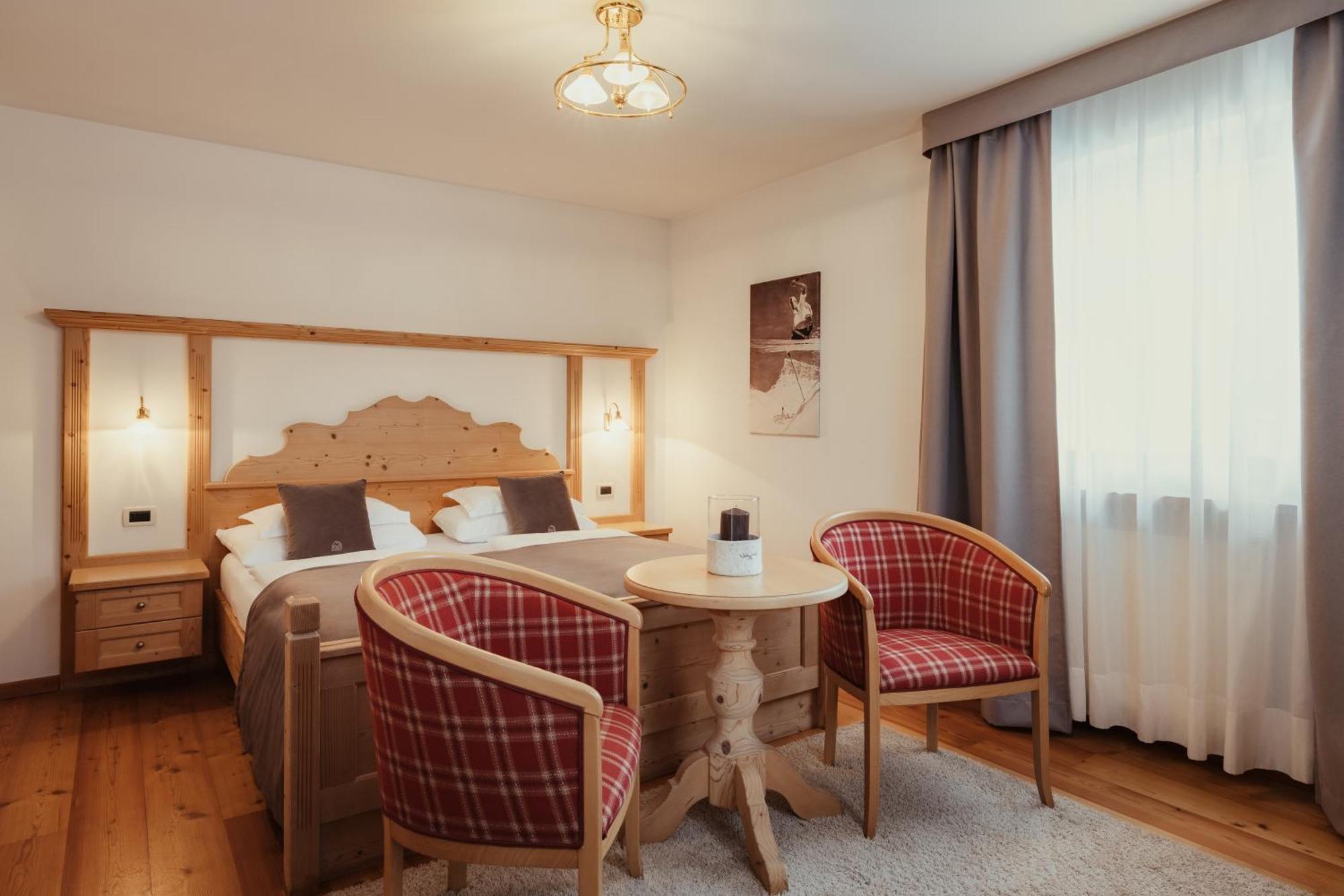 Villa Flora Mountain Lodges San Cassiano  Luaran gambar