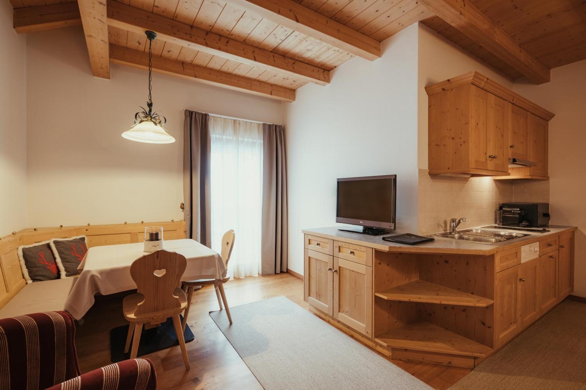 Villa Flora Mountain Lodges San Cassiano  Luaran gambar