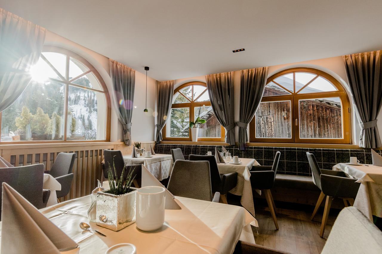 Villa Flora Mountain Lodges San Cassiano  Luaran gambar